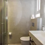 Apartment 51hh *