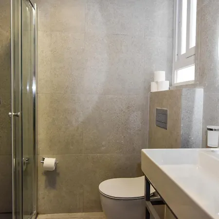 Apartment 51hh *